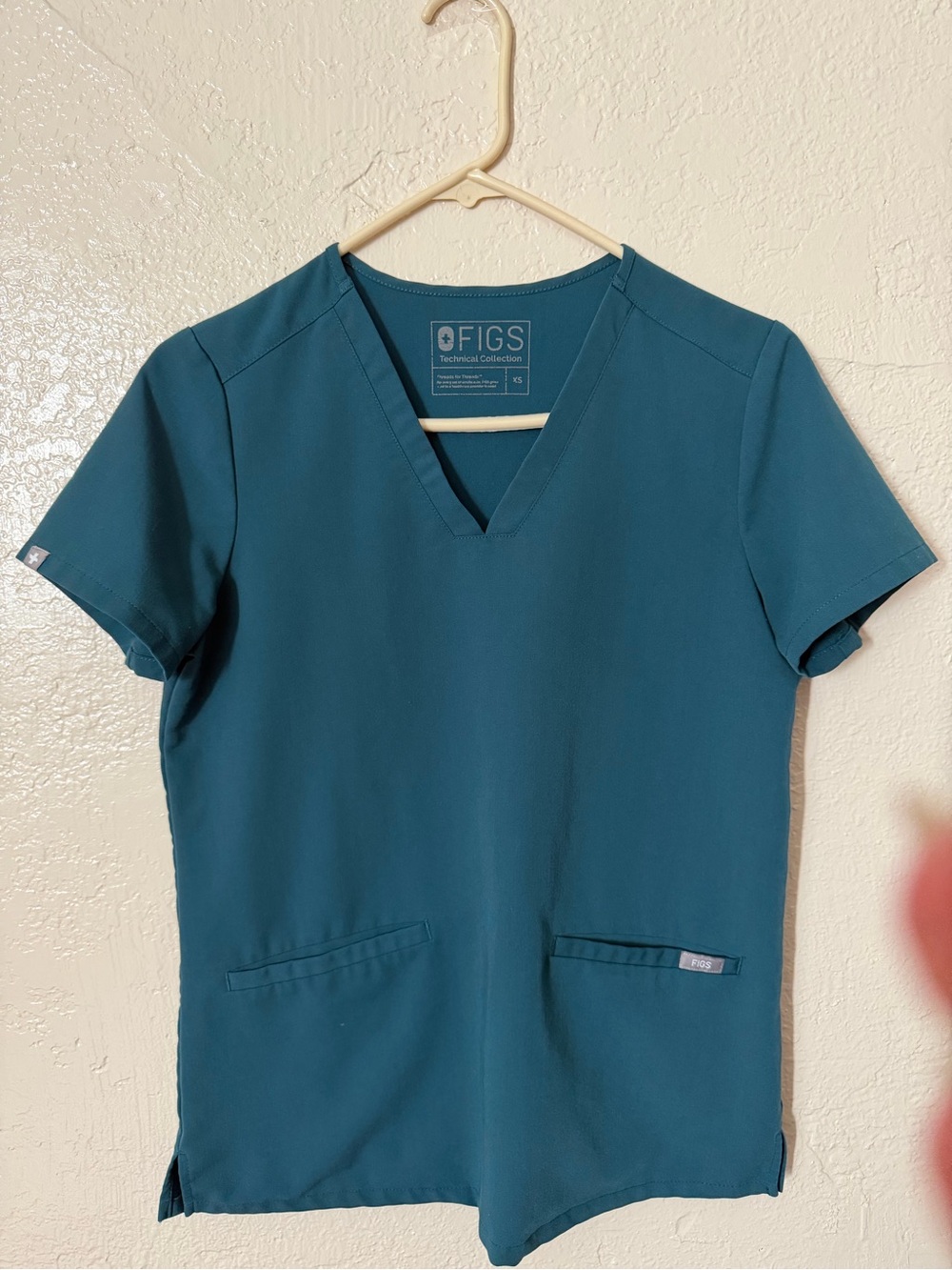 FIGS Women's Scrub set in Caribbean blue